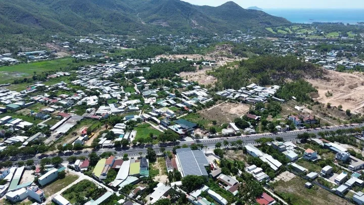 Bán đất 1225.5m² ngang 20m giá 19 tỷ Phường Nam Nha Trang
