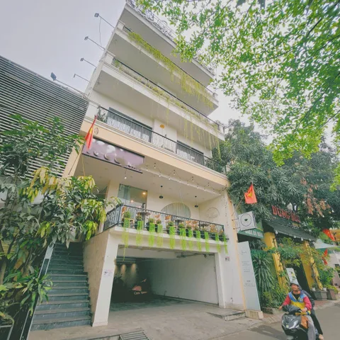 SIÊU PHẨM MẶT PHỐ TÂY HỒ – TÒA NHÀ CHDV 7 TẦNG – VIEW HỒ TÂY – MẶT TIỀN RỘNG 8.1M