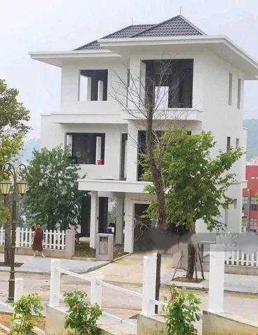 Bán nhà 300m² ngang 15m giá 22 tỷ Phường Bãi Cháy