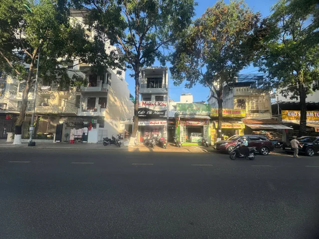 Bán nhà 181.8m² ngang 9.7m giá 19.6 tỷ Phường Nam Nha Trang