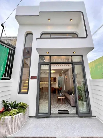 BÁN CĂN NHÀ MỚI XÂY HOÀN THIỆN Ở TÂN PHONG SỔ HOÀN CÔNG ĐẦY ĐỦ CHỈ 379 TRIỆU
