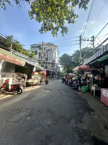 Nhà 4 Tầng - Hẻm 8m Thông , DT : 110m² full thổ cư ngang 5m giá 13.8 tỷ tại Phường An Hội Đông