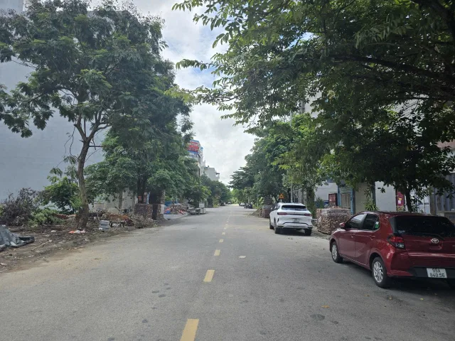 Bán 102.6m đất. Cạnh ngã tư lê thánh tông. Mặt đường nguyễn quyền. Giãn dân khả lễ 1. Phường võ cường bắc ninh