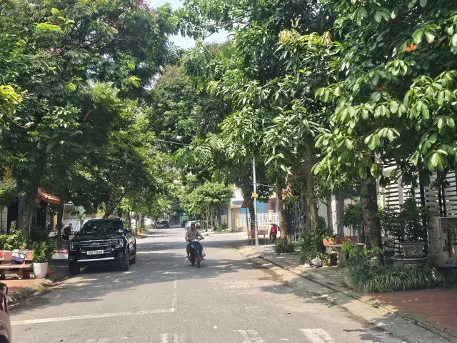 Bán nhà 4 tầng khu hud-A. Diện tích đất 86m. Nhìn vườn hoa. Làn 2 ngô tất tố. Phường võ cường bắc ninh