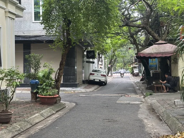 Bán nhà 53.2m² giá 22.8 tỷ Phường Láng
