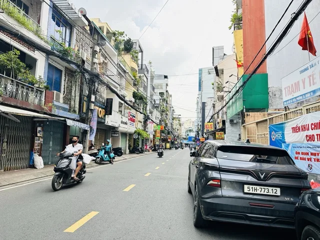 Bán nhà gấp 2 Tầng Mt  Hồ Bá kiện Tân Bình