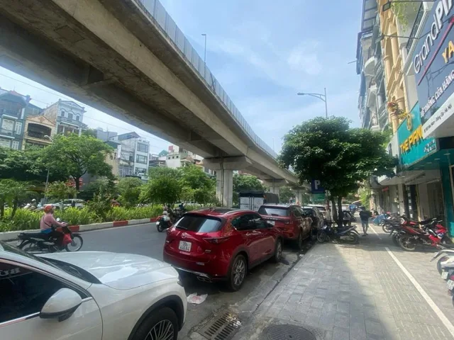 BÁN NHÀ MẶT PHỐ HÀO NAM, ĐỐNG ĐA, 47M², 6 TẦNG GIÁ 35 TỶ