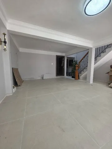 Bán nhà 2 tầng 53m2 (5.5 x 10), Hẻm xe hơi, Khu Tên Lửa, gần Aeon Bình Tân, Chỉ hơn 5 tỷ