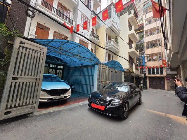 BÁN NHÀ PHÂN LÔ ĐƯỜNG TRUNG KÍNH. 115M2 - 6 TẦNG. GARA Ô TÔ.