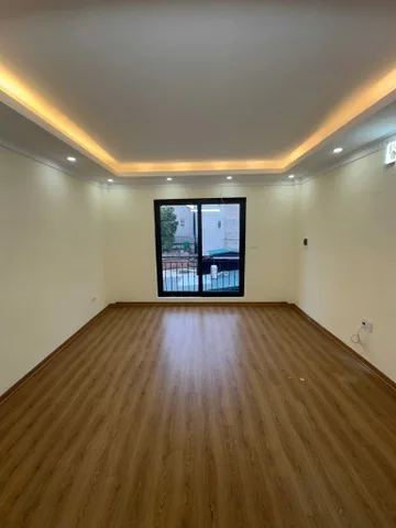 Bán Nhà Cổ Linh, Long Biên 33m2, 5T giá 6,55 tỷ (phía trước thoáng sáng)