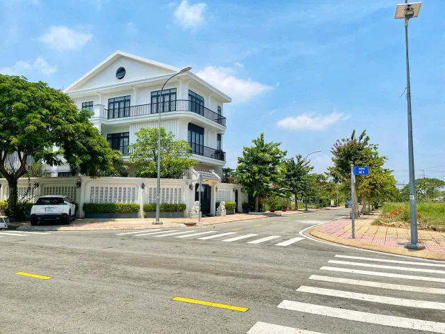 Bán đất 318m² ngang 12m giá 20.7 tỷ Xã Nhà Bè