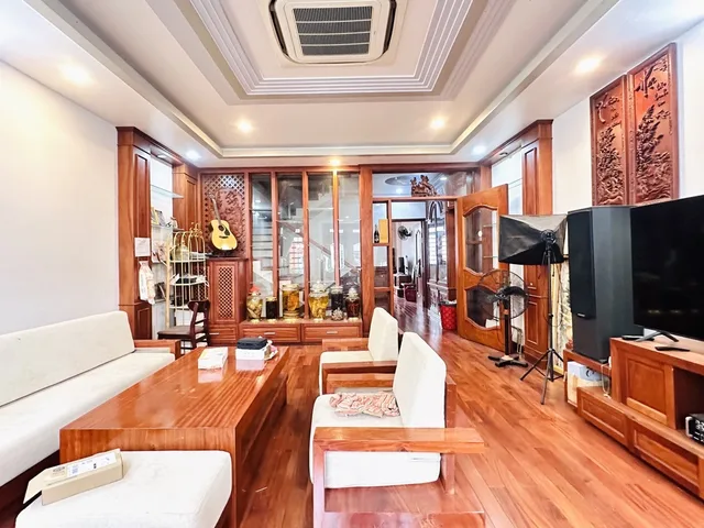 NGỘP BANK BÁN BIỆT THỰ TRUNG MỸ TÂY 19 - SÁT NGUYỄN ẢNH THỦ - 5.1x25 - 5 TẦNG - HẺM 5M - 12.9 TỶ