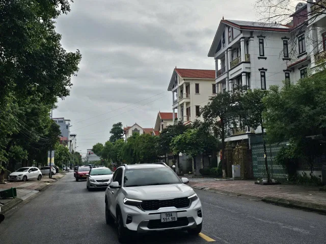 Bán 135m đất biệt thự dãy NQ dự án khu đô thị đại dương. Mặt đường nguyễn quyền. Phường võ cường bắc ninh