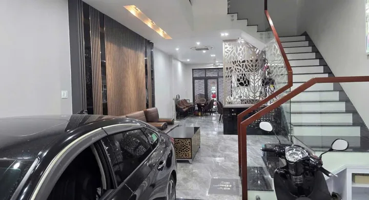 Bán nhà Hẻm xe hơi 2 lầu, 64m2 - Giá chỉ 3.29 TỶ ngay Đinh Công Tráng, p. Tân Định, Quận 1, Sổ hồng riêng