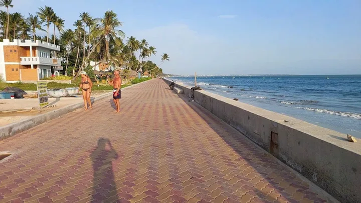 Bán 800m thổ cư mặt tiền biển hoà bình, hàm tiến giá tốt