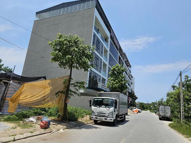 Bán nhà liền kề xây thô 4 tầng dự án parado 1 vạn an, dãy CL2. Diện tích đất 100m. Đường rộng 32m. Phường kinh bắc bắc ninh
