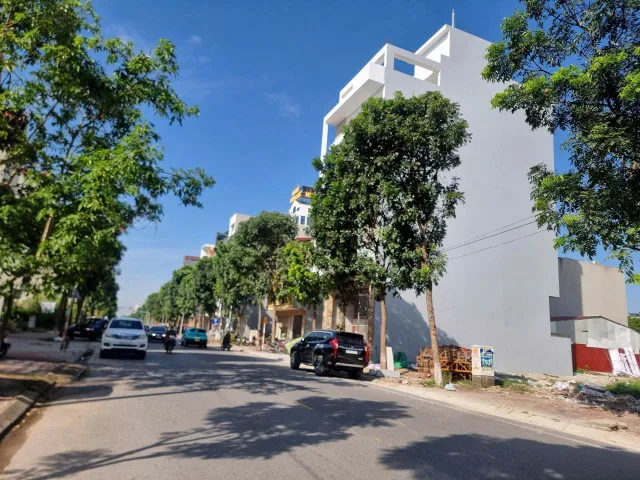 Bán 144m đất. 2 lô liền nhau khu bò sơn 3. Cạnh bệnh viện đa khoa tỉnh,công viên,hồ điều hoà,trường liên cấp hoàng hoa thám. Đường nguyễn quyền. Phường võ cường bắc ninh