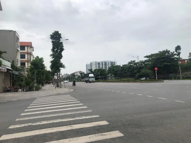 Bán 115m đất dãy NLK1 khu đô thị đại hoàng long. Ngay cạnh ngã 4 với lý anh tông. Cạnh trường quốc tế kinh bắc. Mặt đường nguyễn quyền. Phường võ cường bắc ninh