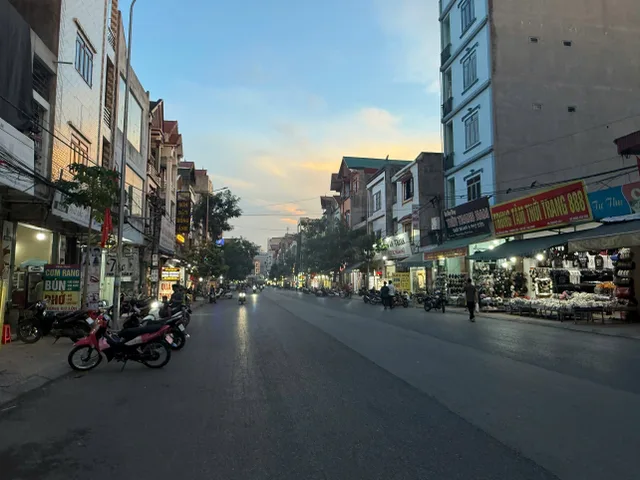 Bán lô trục chính chợ do nha khu phương liễu quế võ kinh doanh sầm uất 120m2 mặt 6m giá 10 tỷ