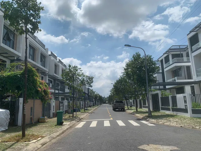 Cần bán đất trung tâm Quận 9 đường Nguyễn Duy Trinh 60m - Sát Vinhome - Giá 30 triệu/m2