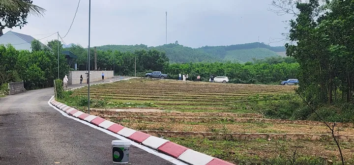 bán lô đất 130m² – Mặt tiền 4,01m – Sổ đỏ sẵn – tại AN Bình, Lạc Thủy, Hòa Bình