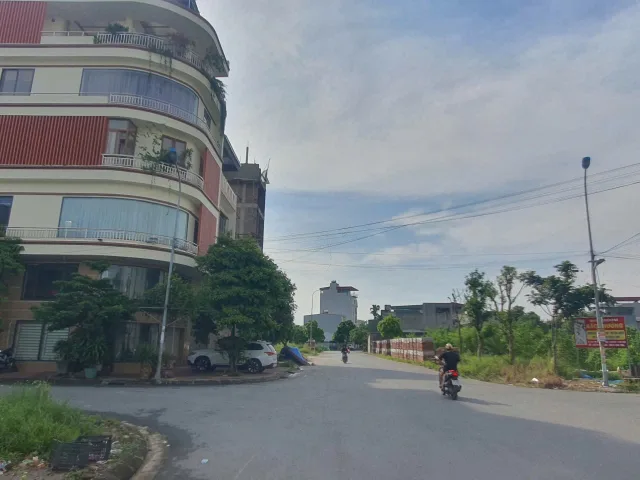 Bán lô góc trục 22m đường nhánh  nguyễn quyền 85m2 mặt 5.5m giá 13 tỷ