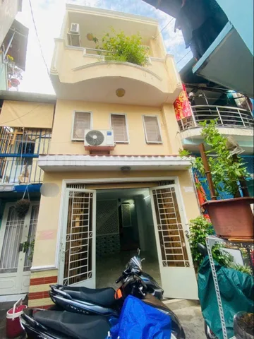Bán nhà giá 2tỷ890 HXH 8m Lê Quang Định,P.14, Q.Bình Thạnh,35m2, 4PN, 3WC, 2 TẦNG,SHR,CC Trong ngày