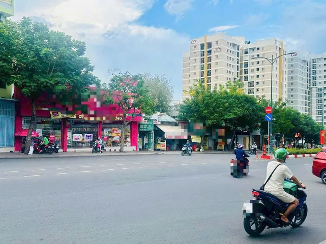 Bán Nhà mặt tiền 597 Lê Văn Việt, Tăng Nhơn Phú A, Quận 9 Dt: 14,5m x 19.3m. Tlcc 0903034123