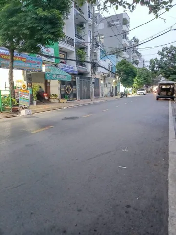 Bán nhà 5 Tầng Nguyễn Hữu Tiến Tân Phú