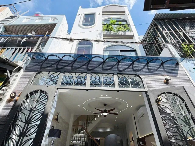 SIÊU HOT! Bán nhà Chu Văn An, P12, Bình Thạnh giá tốt DT 80m2 giá chỉ 3tỷ550tr. Sổ Hồng Riêng