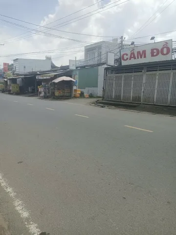 Bán nhà mặt tiền đường nhựa Mỹ Hạnh 360m² ngang 8m giá 9.5 tỷ Xã Mỹ Hạnh hiện trạng có hai mặt tiền đường