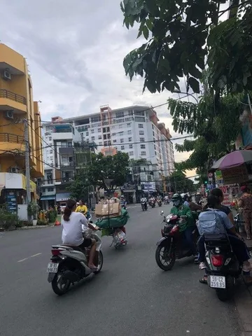 108 Bán nhà 4 Tầng, Mặt Tiền Đường Kinh Doanh , DT: 61m² full thổ cư ngang 4m giá 14 tỷ tại Phường Tân Sơn