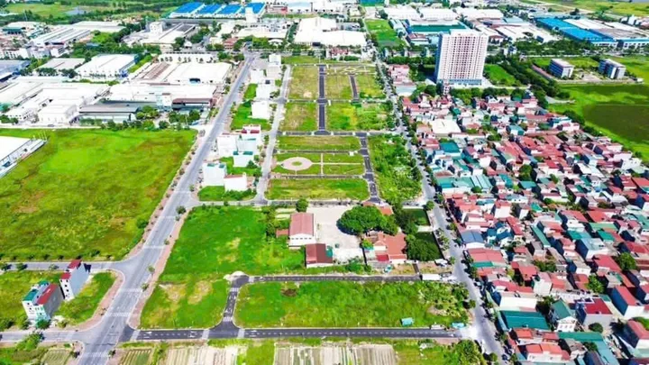 Bán 102.5m đất giãn dân khắc niệm 2. Lô góc dãy L5. Nhìn công trình công cộng. Đường 19m. Cạnh chung cư dabaco khắc niệm. Phường hạp lĩnh bắc ninh