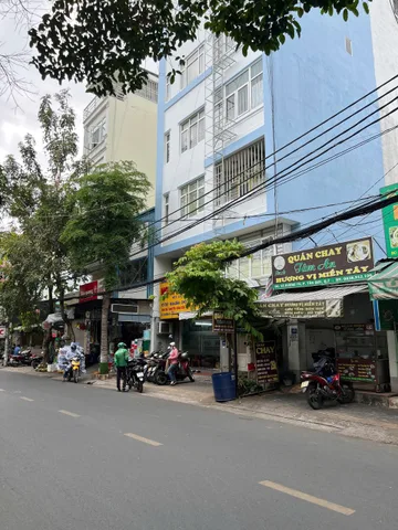 Bán nhà 80m² ngang 4m  1 trệt 3 lầu Phường Tân Hưng
Lh: 0942.18.38.68