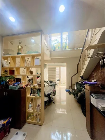 Bán nhà gấp 4 TẦNG HXH BÀNH VĂN TRÂN TÂN BÌNH