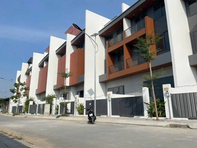 Đất Nguyễn Bình đối diện GS Metro City, sổ sẵn, xây tự do