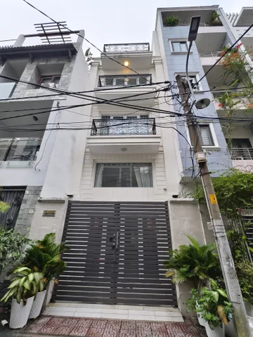 Bán nhà Quận 10 - 4,8 x 17 x 6 tầng - 350m2 sàn - khu phân lô gần Vạn Hạnh Mall