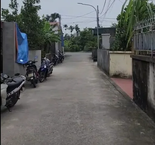 bán lô đất 101m2. mặt tiền 4m. đường thôn 4,4m. giá 2,05 tỷ. Bắc Sơn. liên hệ 0362558882