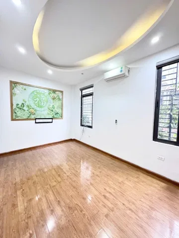 Bán nhà Đàm Quang Trung 30m² ngang 5.4m giá 9.9 tỷ Phường Long Biên (LH: Zalo 0862299066)