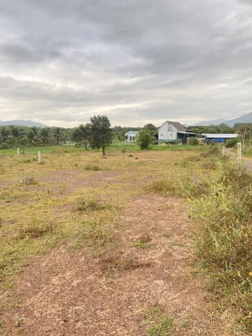 Bán lô đất Suối Tiên( Suối Hiệp), gần Hương Lộ 39. LH 0938161427