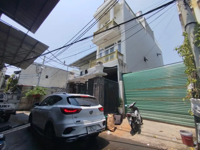 BÁN NHÀ ĐƯỜNG PHÚ CHÂU, TAM BÌNH - 250m2 - GIÁ 10.5 TỶ TL