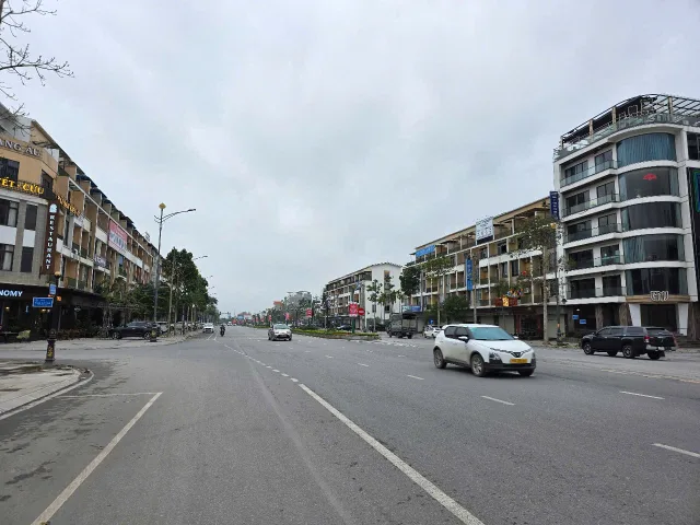 Bán 83.5m đất giãn dân bò sơn 4 dãy LK4. Ngay ngã 4 phan huy chú và liền kề hud-B, trầu cau garden. Mặt đường lý anh tông. Phường võ cường bắc ninh