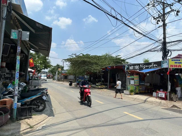 BÁN ĐẤT TẶNG NHÀ MẶT TIỀN ĐƯỜNG VÕ VĂN HÁT , LONG TRƯỜNG, QUẬN 9 - 250m2 - GIÁ 25.5 TỶ TL