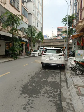 BÁN NHÀ MẶT NGÕ Ô TÔ ĐƯỜNG NGUYỄN XIỂN. 50M2 - 4 TẦNG. MT 10M.