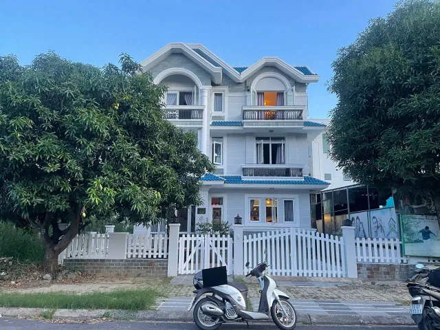 Bán nhà 180.5m² ngang 12m giá 24.8 tỷ Phường Nam Nha Trang