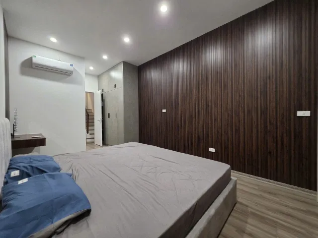 Bán nhà Nghi Tàm 32/35 T1m² ngang 3.32m giá 10.96 tỷ Phường Hồng Hà (LH: Zalo 0862299066)