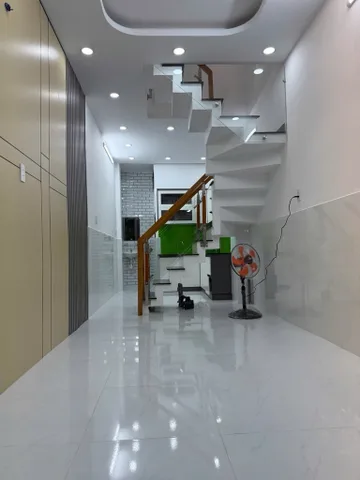 Bán nhà 2 tầng đẹp 20M² 2PN Hòa Bình, ngay Tô Hiệu, gần Phan Anh, Đầm Sen, chỉ hơn 2 tỷ