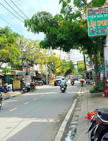 Bán nhà mặt tiền lê văn lương Dt: 11x36m vị trí kim cương , ngay Vivo .  giá 60 tỷ Phường Tân Hưng.