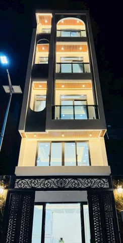Nhà ngay Emart 51m2 Lê Lai, P3, Gò Vấp. Xây 1 trệt 3 lầu. SHR. Gần ĐH Công Nghiệp
