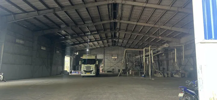 Xưởng gần KCN Bàu Bàng cho thuê
Khuôn viên chung, diện tích xưởng: 1700m2
pccc vách tường, bình điện 400kva.
Đơn giá: 90tr/t